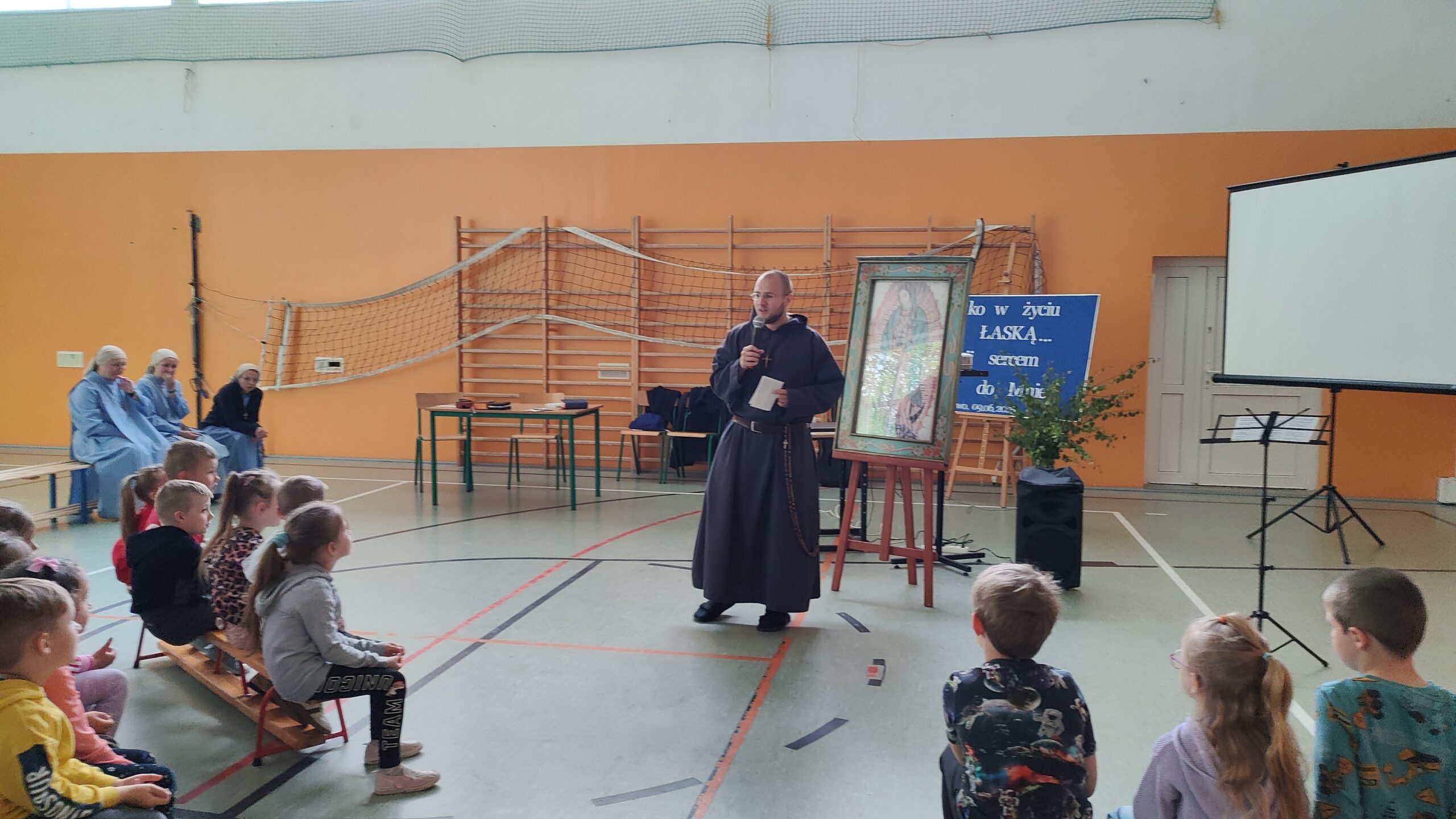 Duchowe poruszenie w naszej szkole – misje parafialne 2025