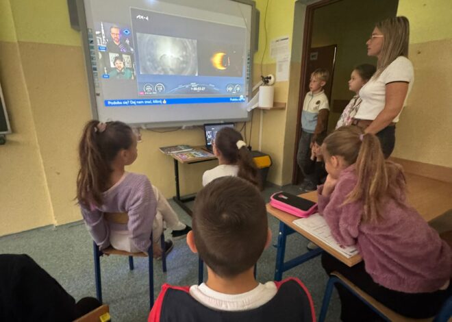 Cała społeczność szkolna przed ekranami!