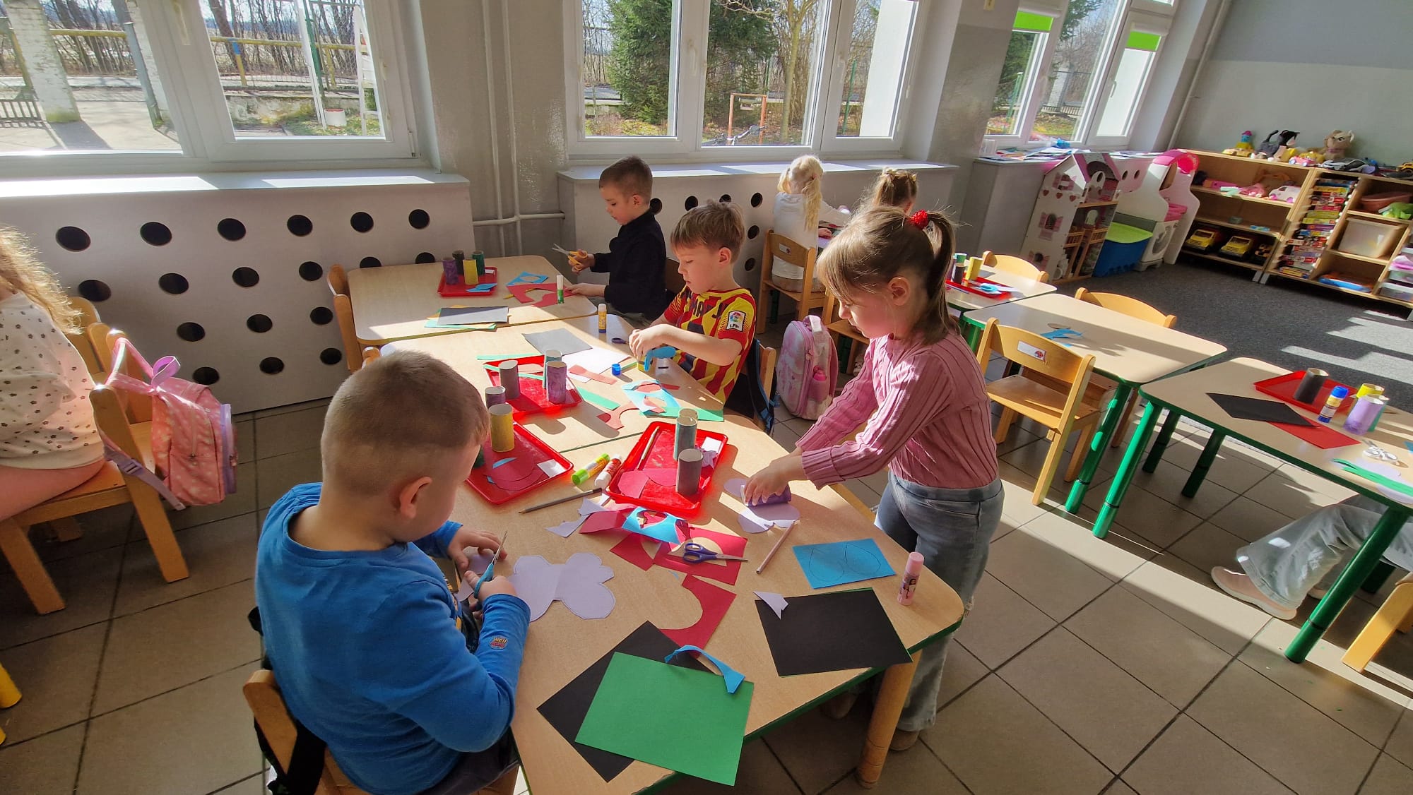 Grupa Żabki i Biedronki bardzo tęskni już za wiosną.